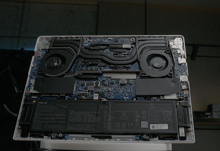 AMD銳龍AI 9領銜，2.5K 165Hz電競屏加持 華碩天選Air全線拉滿的次世代游戲本